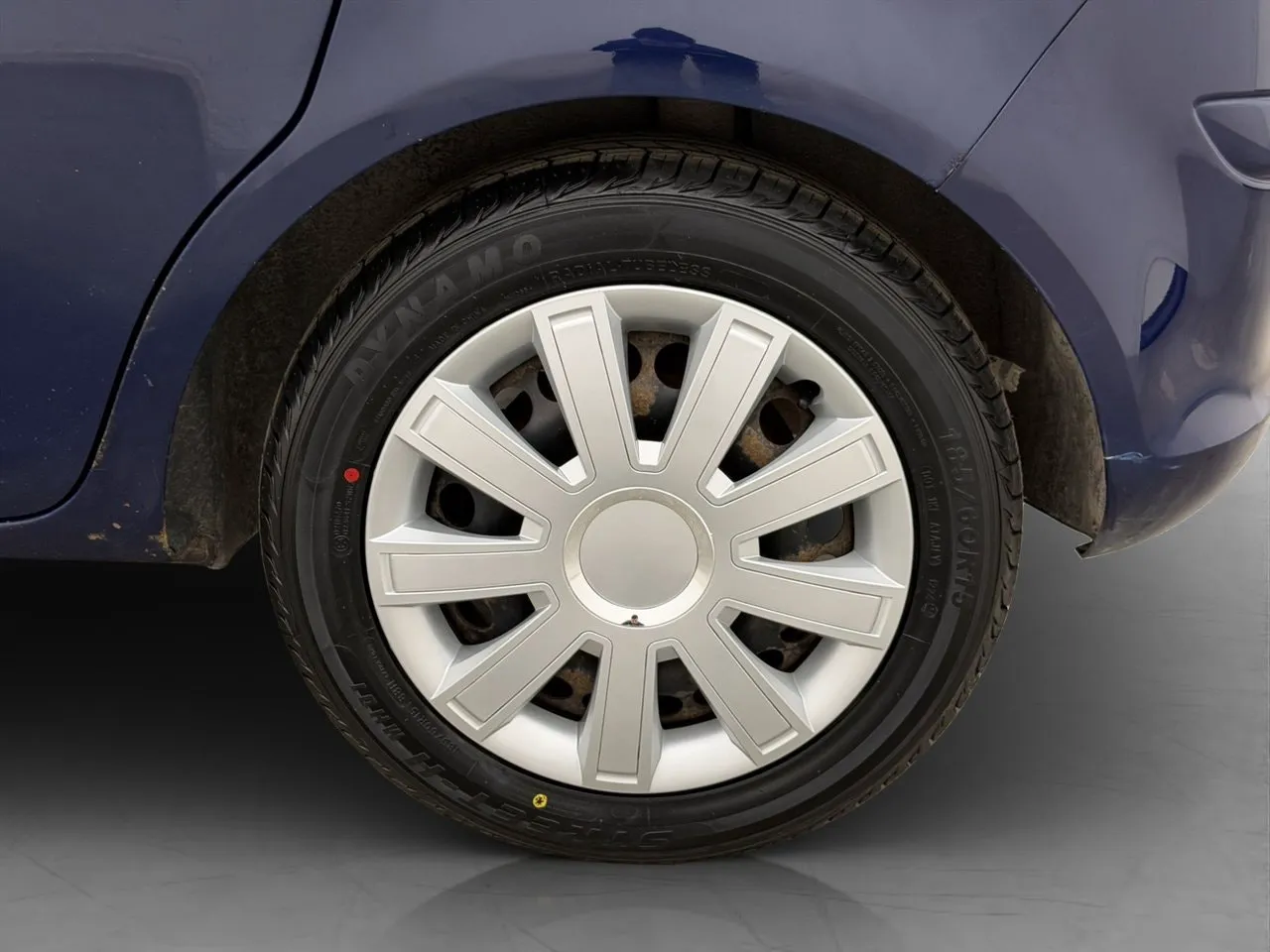 Vehicle image 19