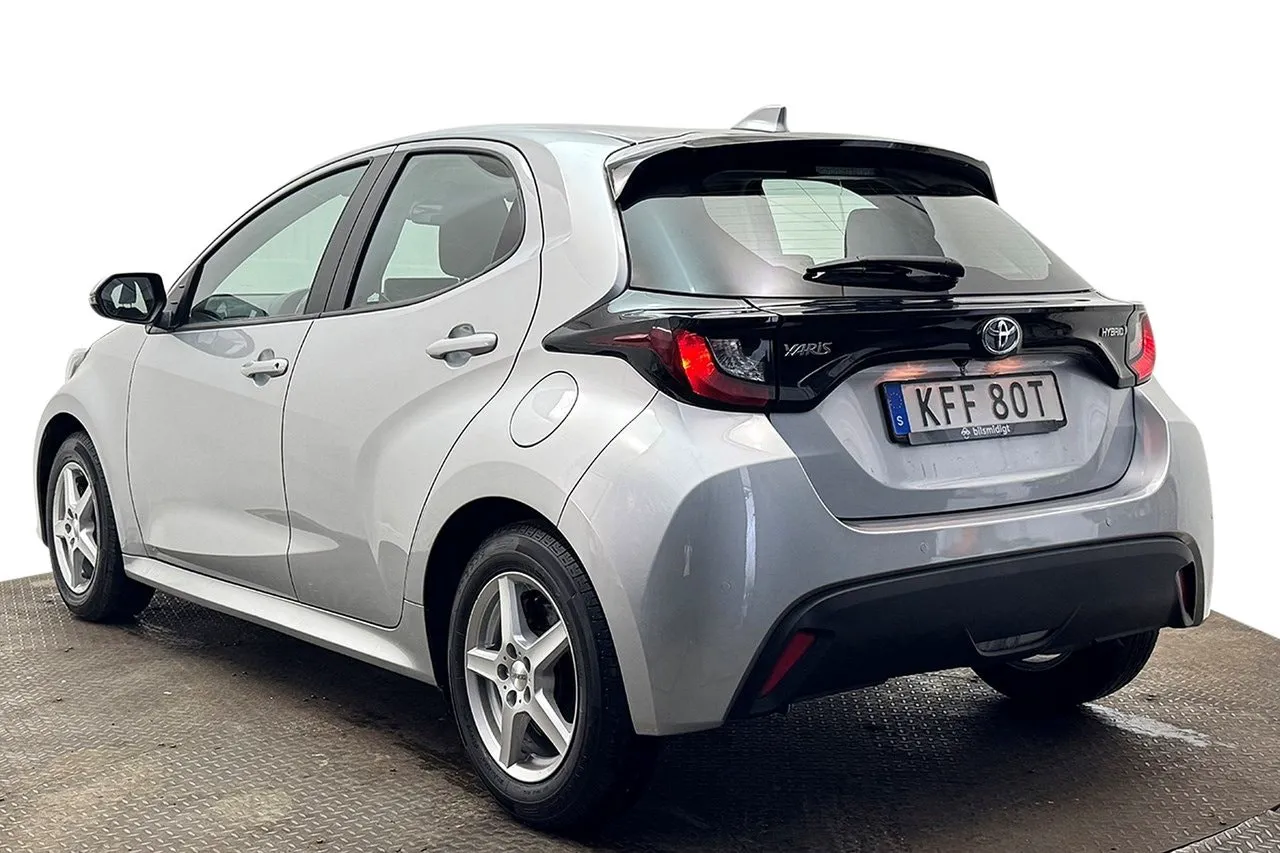 Vehicle image 8