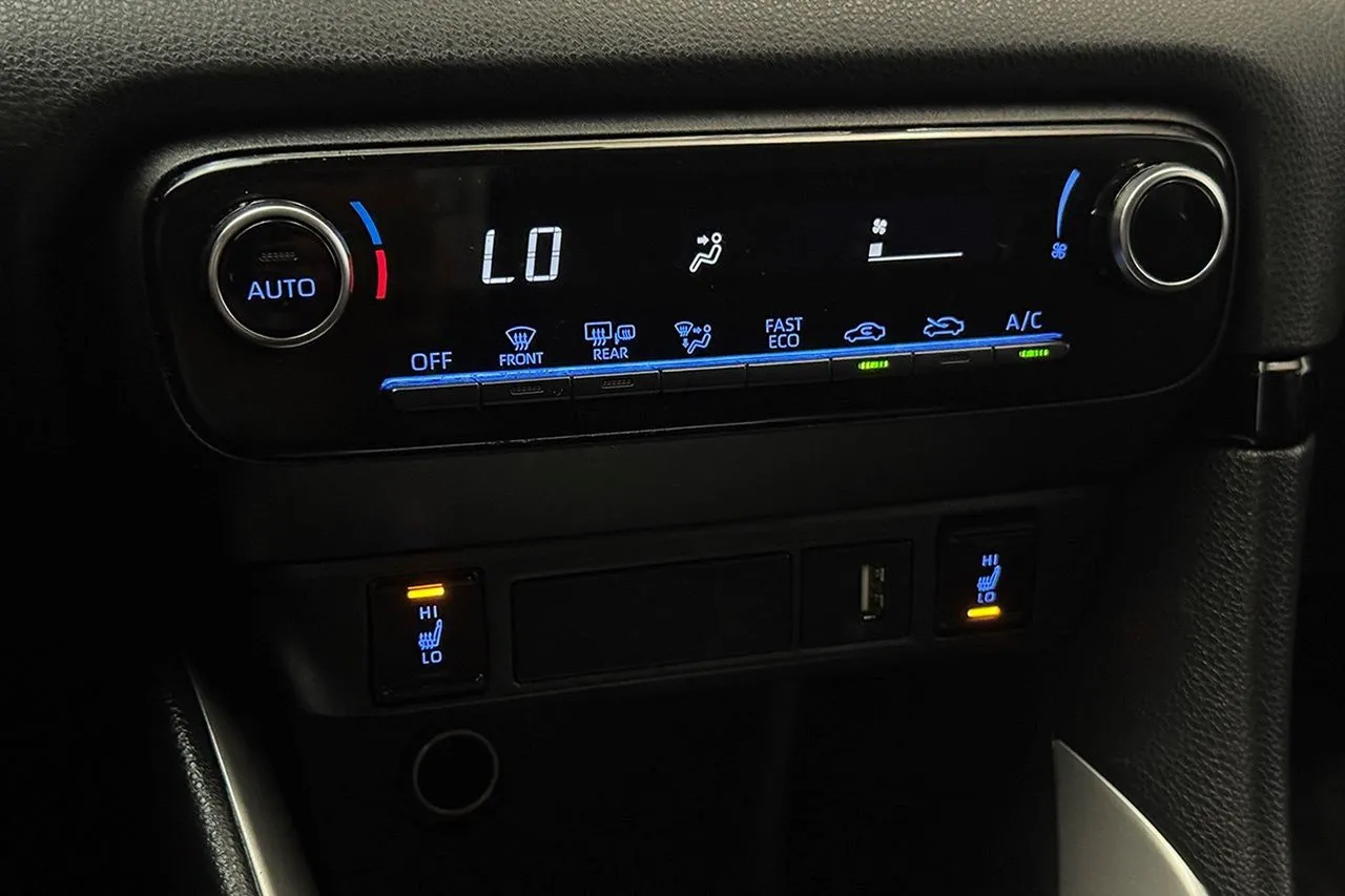 Vehicle image 22