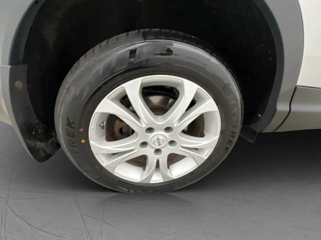 Vehicle image 23