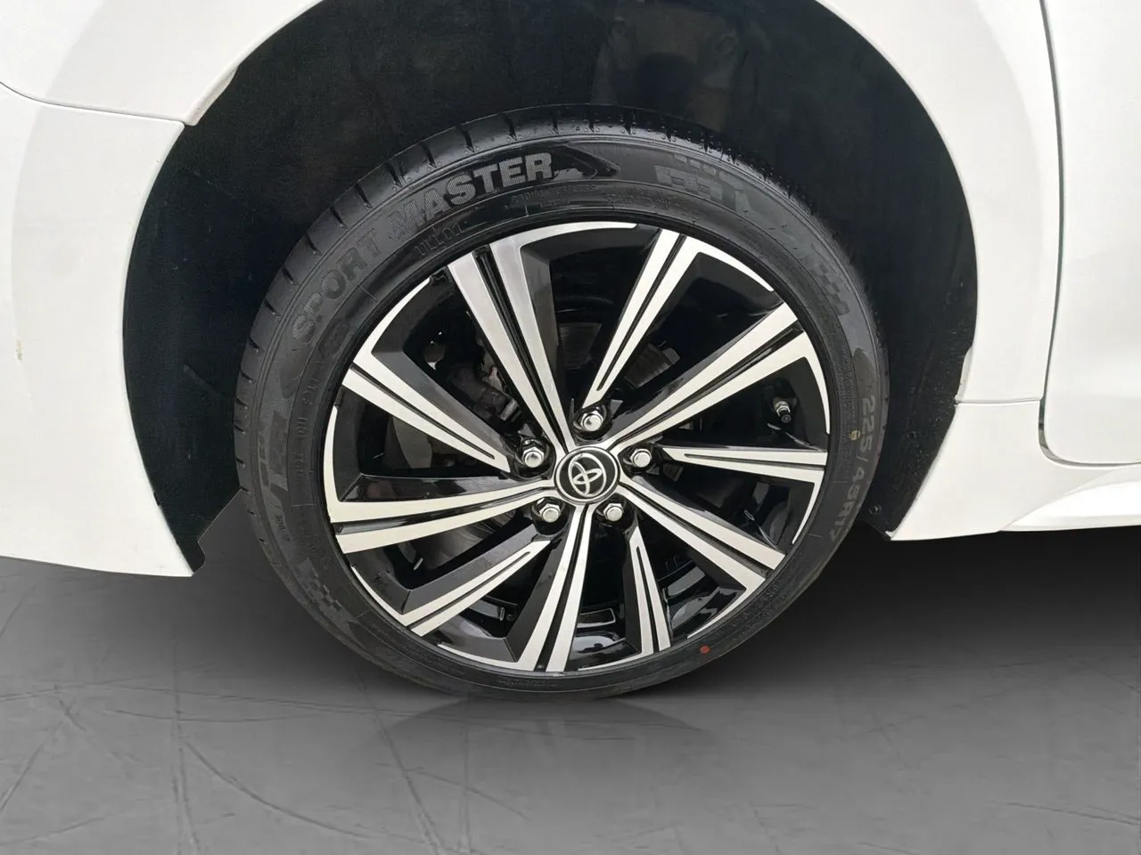 Vehicle image 11