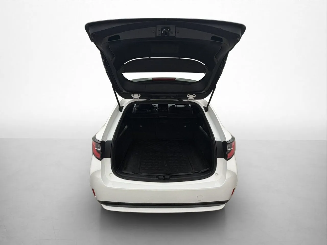 Vehicle image 15