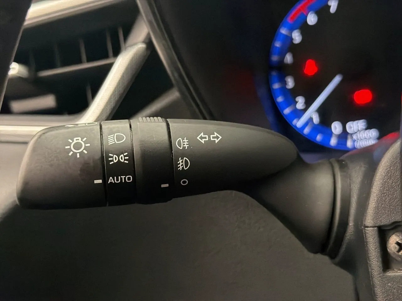 Vehicle image 30