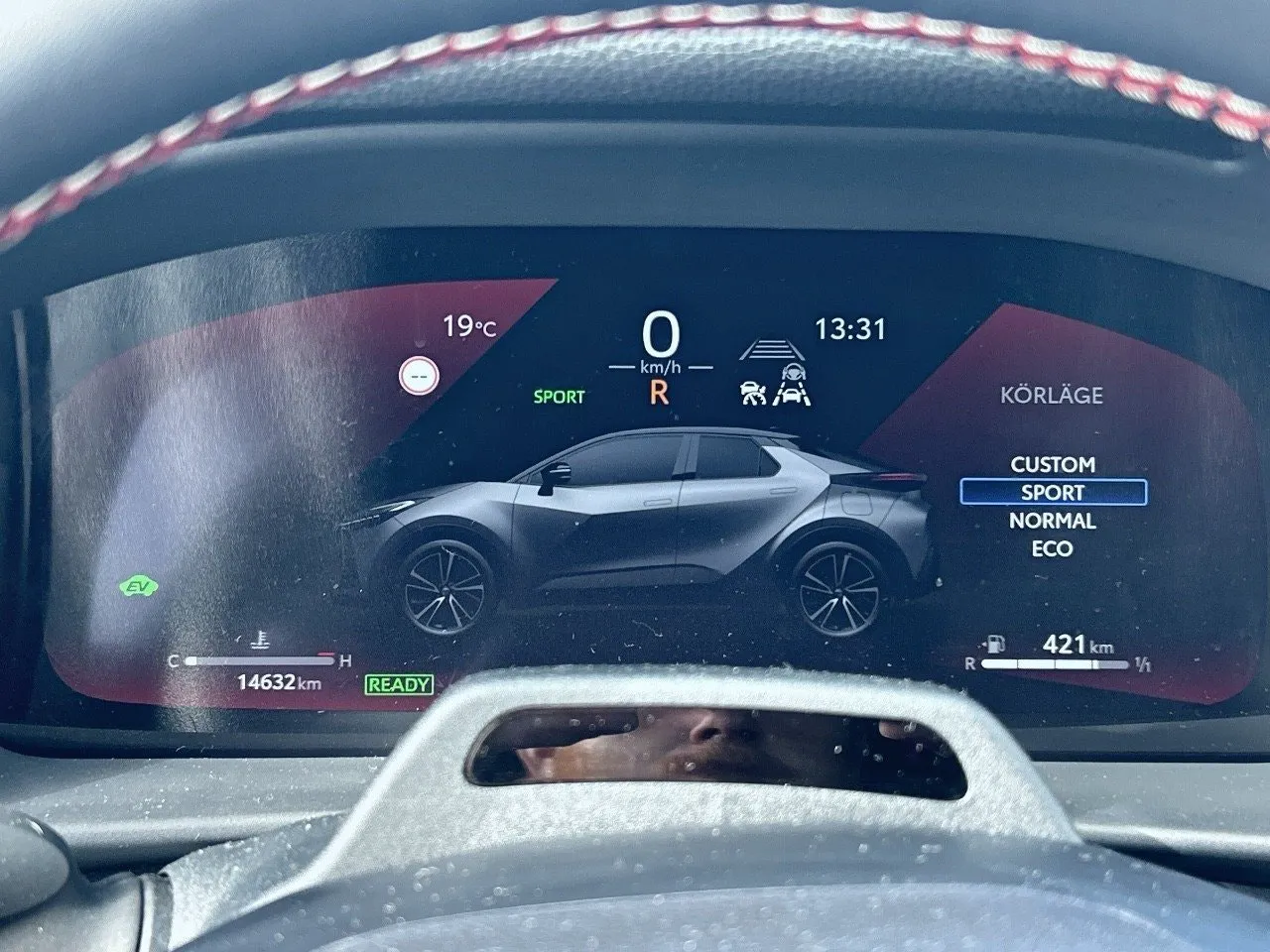Vehicle image 28