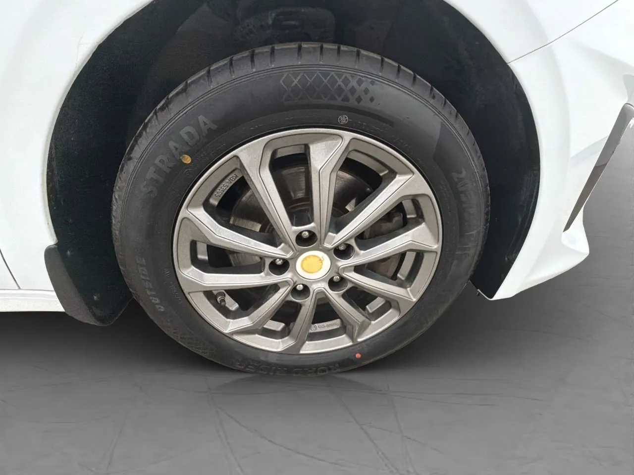 Vehicle image 30
