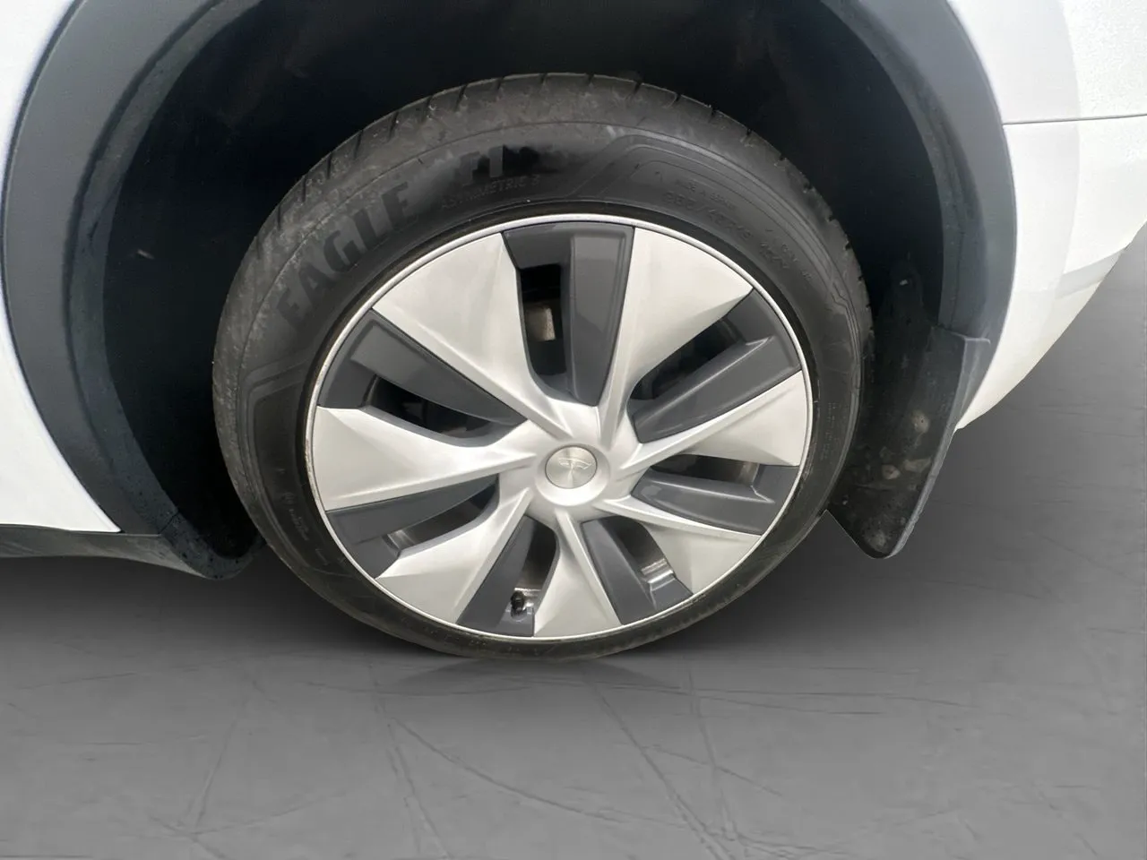 Vehicle image 33