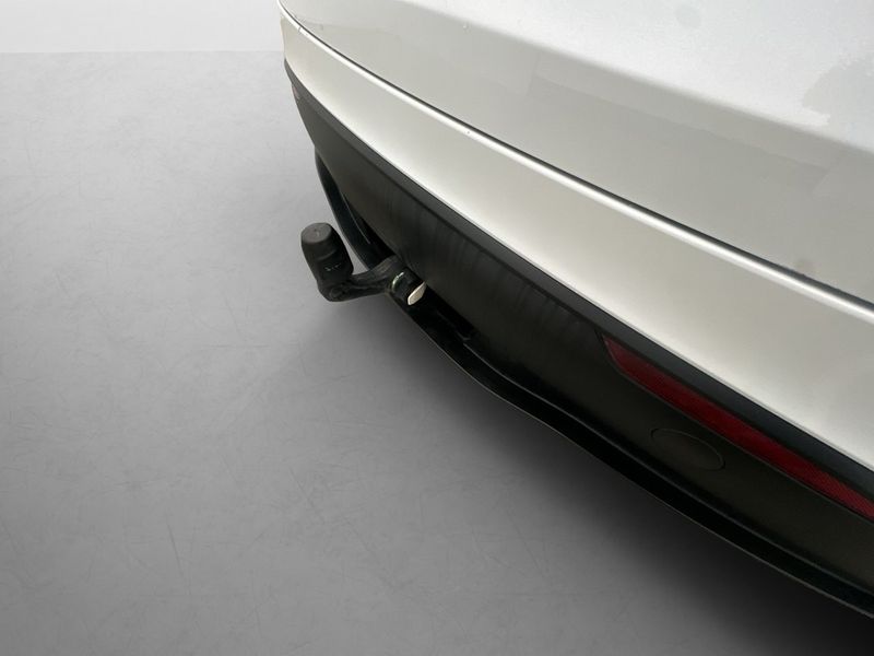Tesla Model Y bild 10