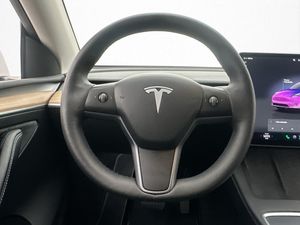 Tesla Model Y bild 14