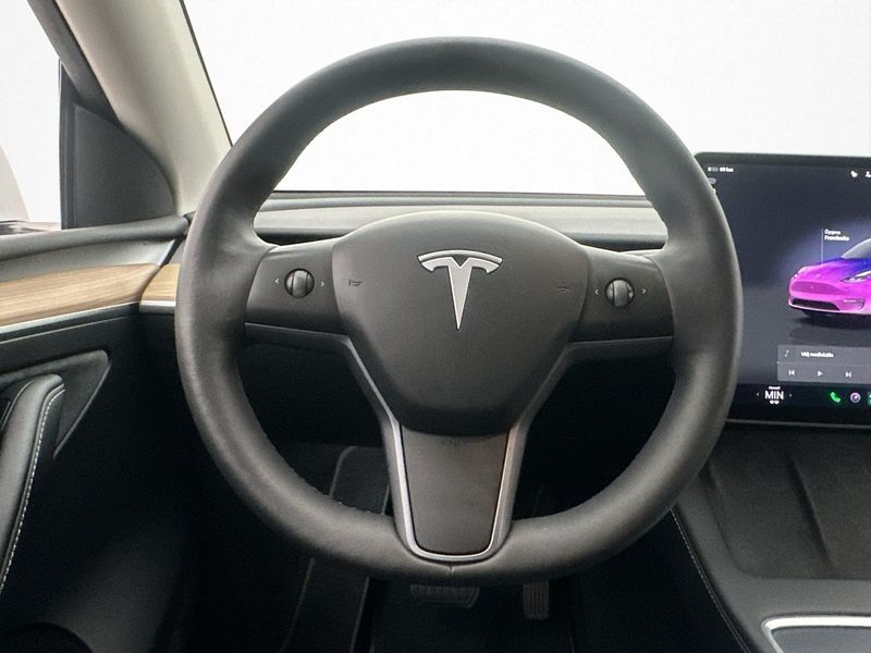 Tesla Model Y bild 14