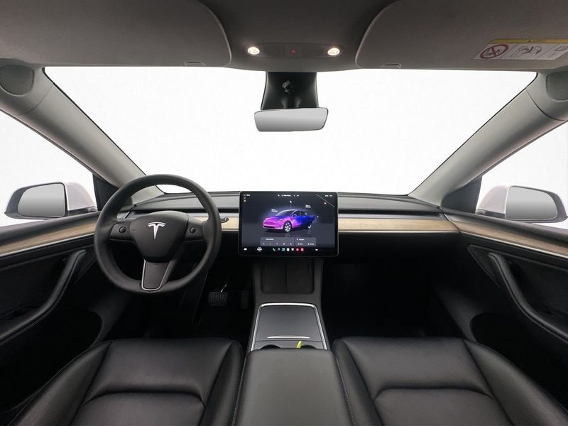 Tesla Model Y bild 25