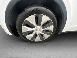 Tesla Model Y bild 33