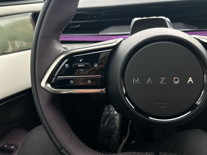 Mazda CX-6e bild 25