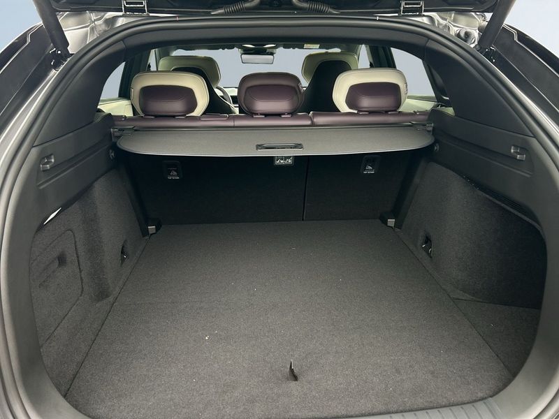 Mazda CX-6e bild 12