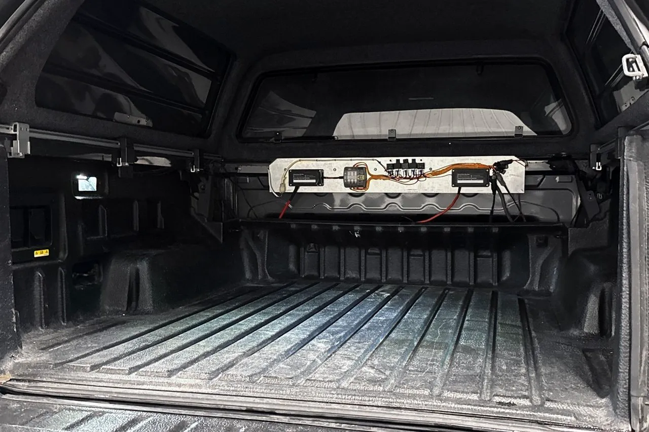 Vehicle image 21
