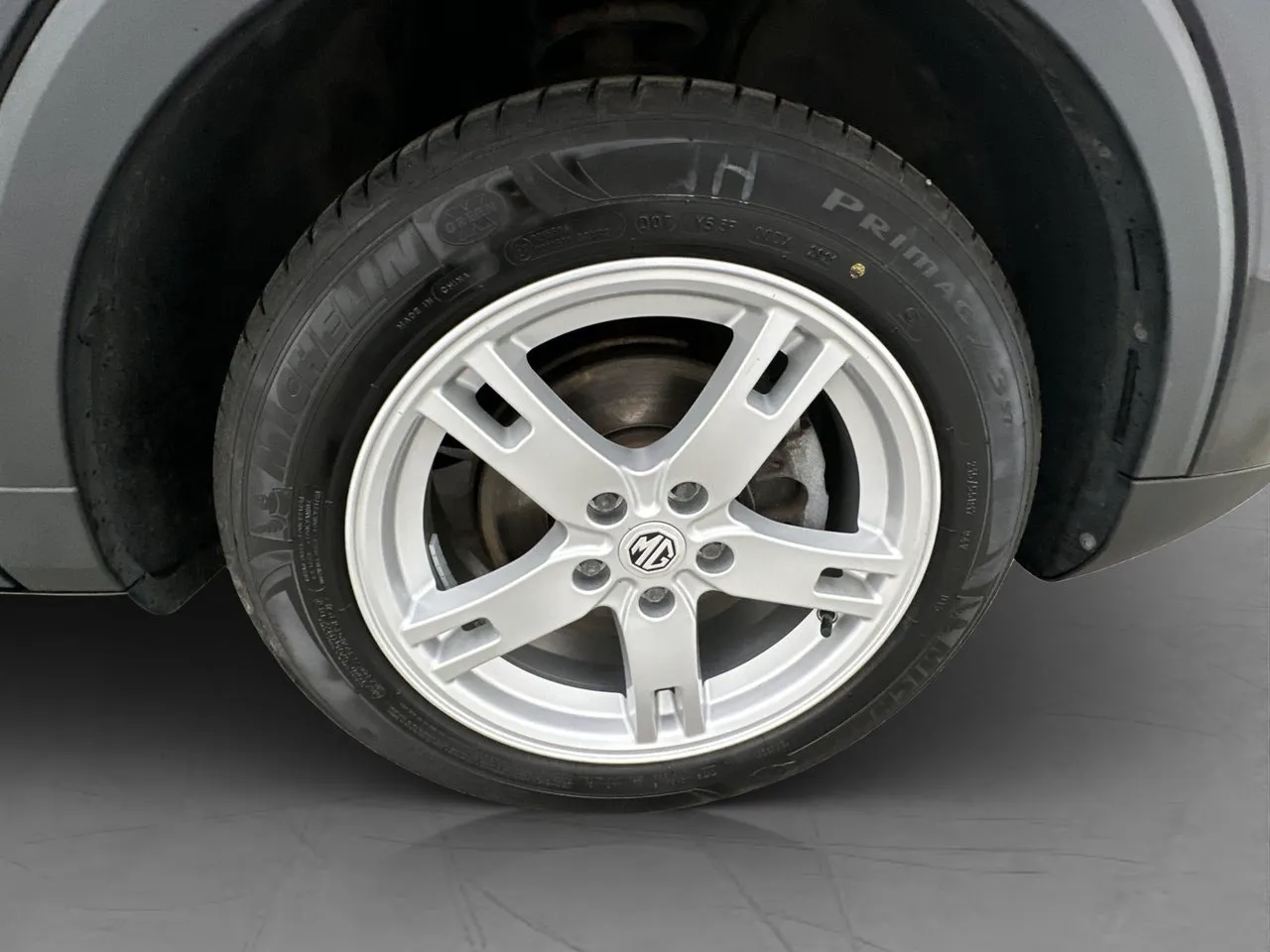 Vehicle image 35