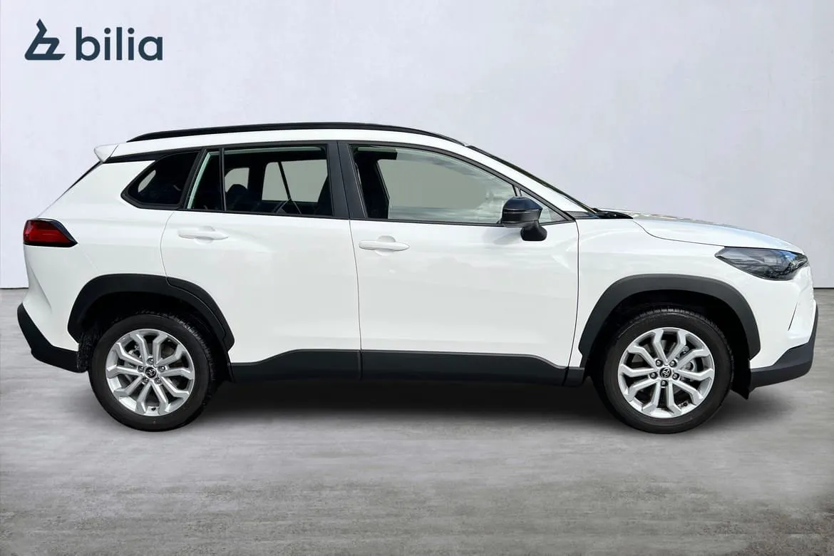 Vehicle image 17