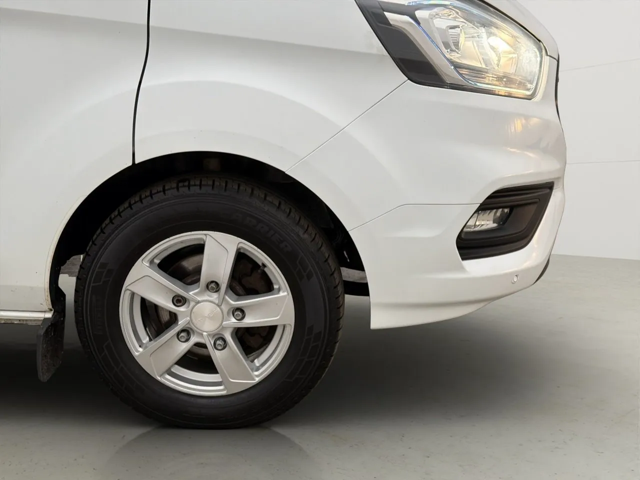 Vehicle image 30