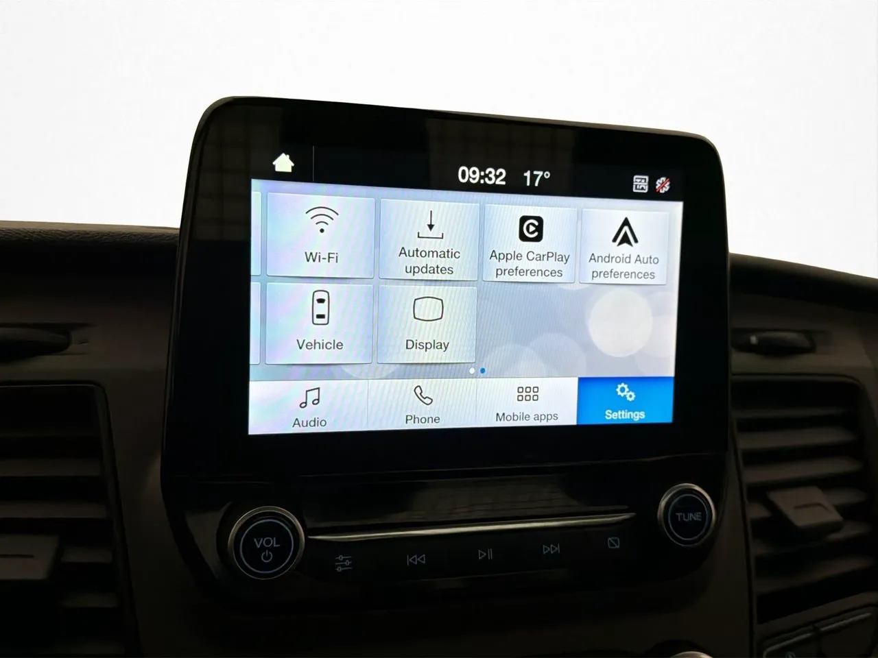 Vehicle image 18