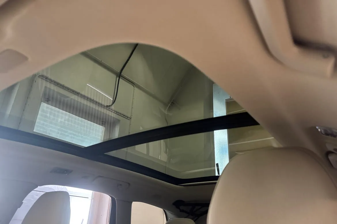 Vehicle image 22