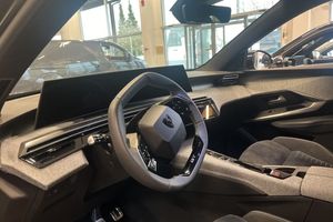 Peugeot e-5008 bild 7