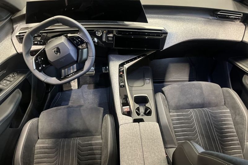 Peugeot e-5008 bild 11