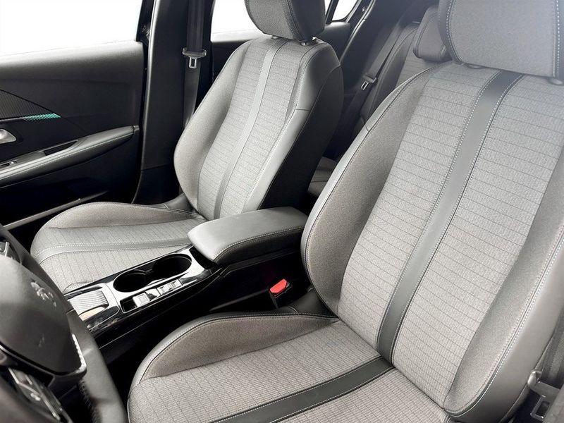 Peugeot 208 bild 5