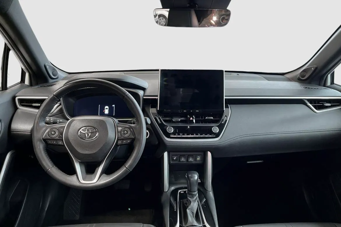 Vehicle image 10