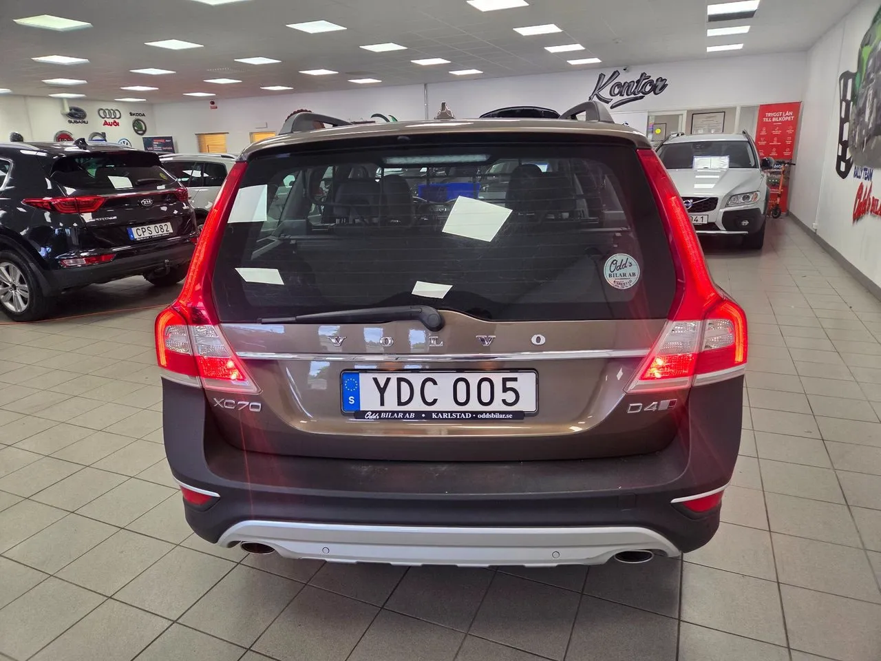 Vehicle image 5