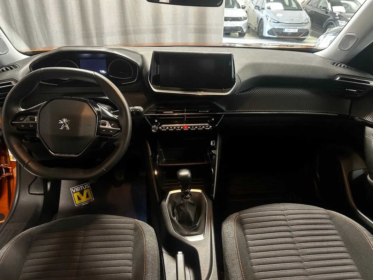 Vehicle image 7