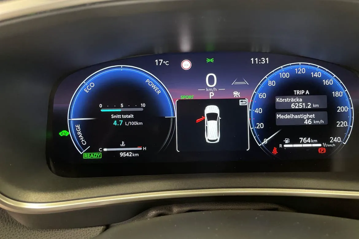 Vehicle image 15