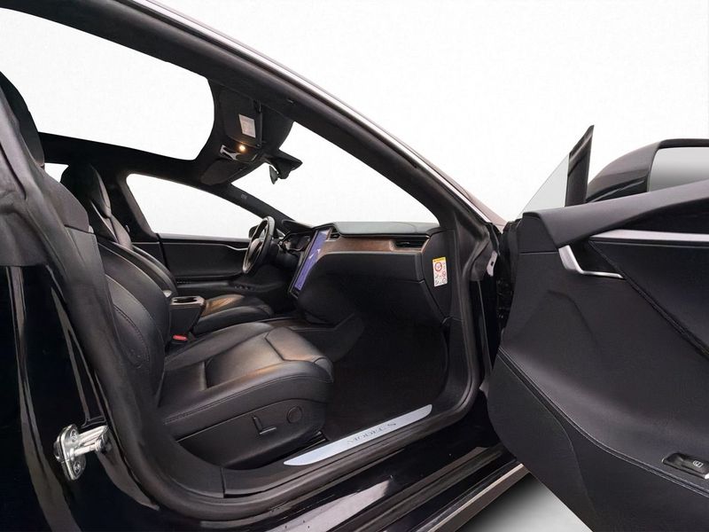 Tesla Model S bild 24
