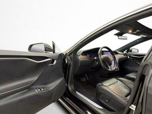 Tesla Model S bild 10