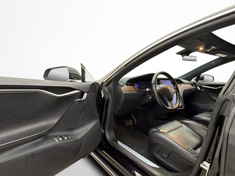 Tesla Model S bild 10