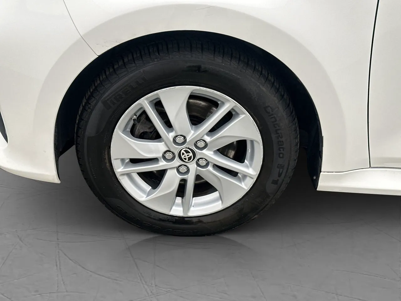 Vehicle image 25