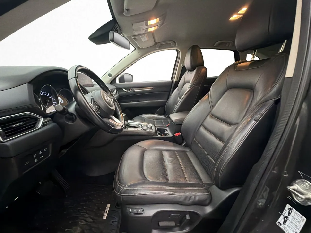 Vehicle image 11