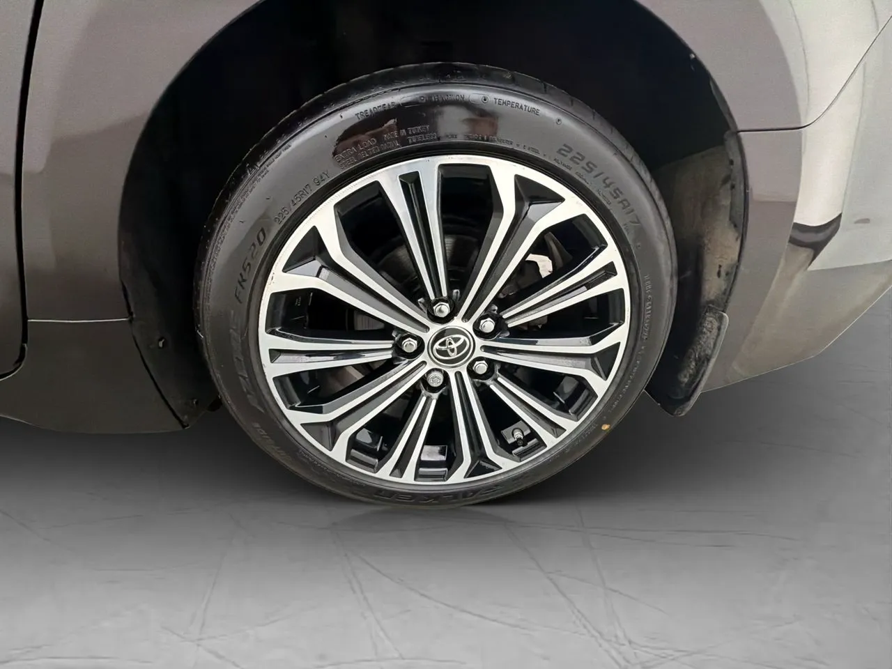 Vehicle image 33