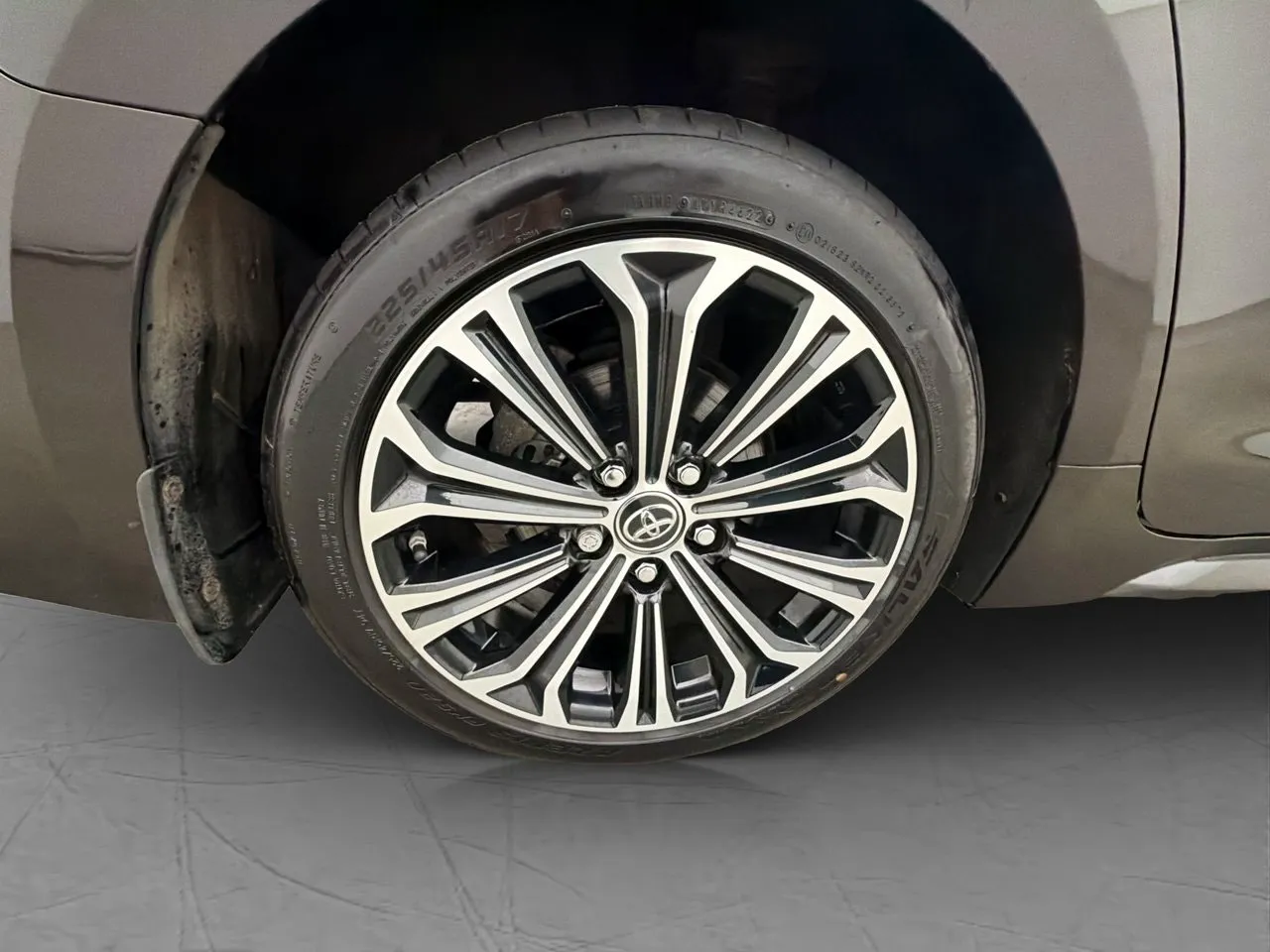 Vehicle image 30