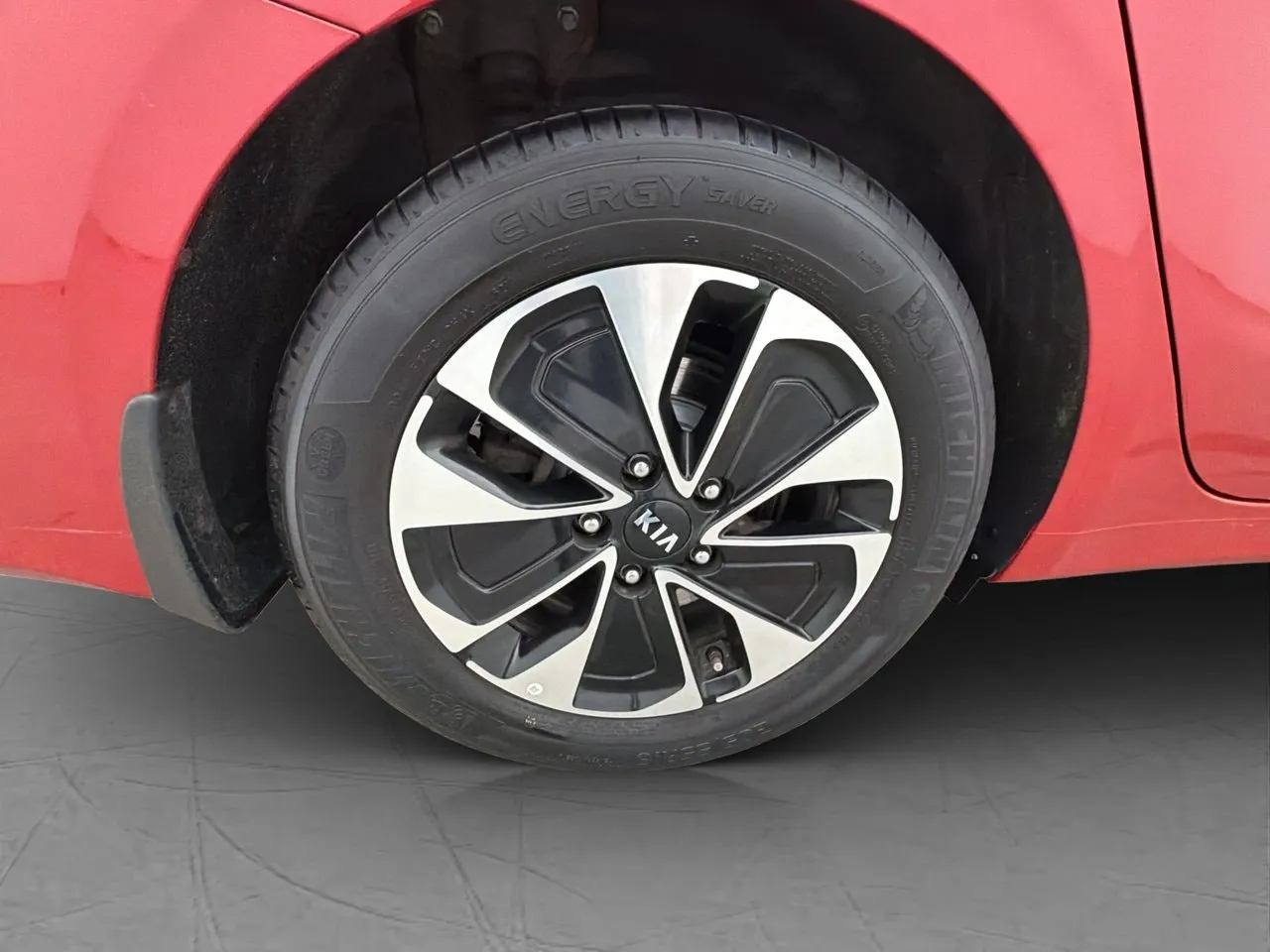 Vehicle image 28