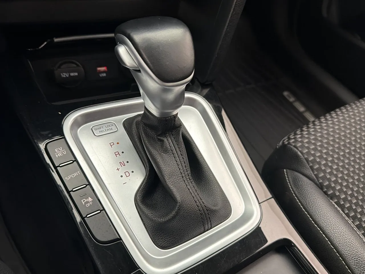 Vehicle image 22