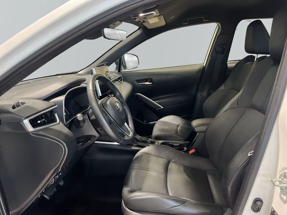 Vehicle image 11