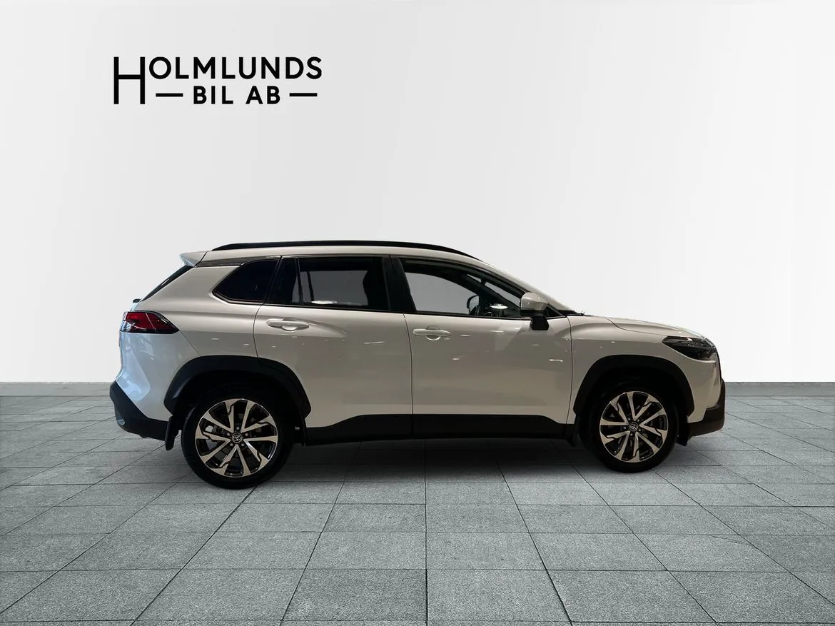 Vehicle image 16