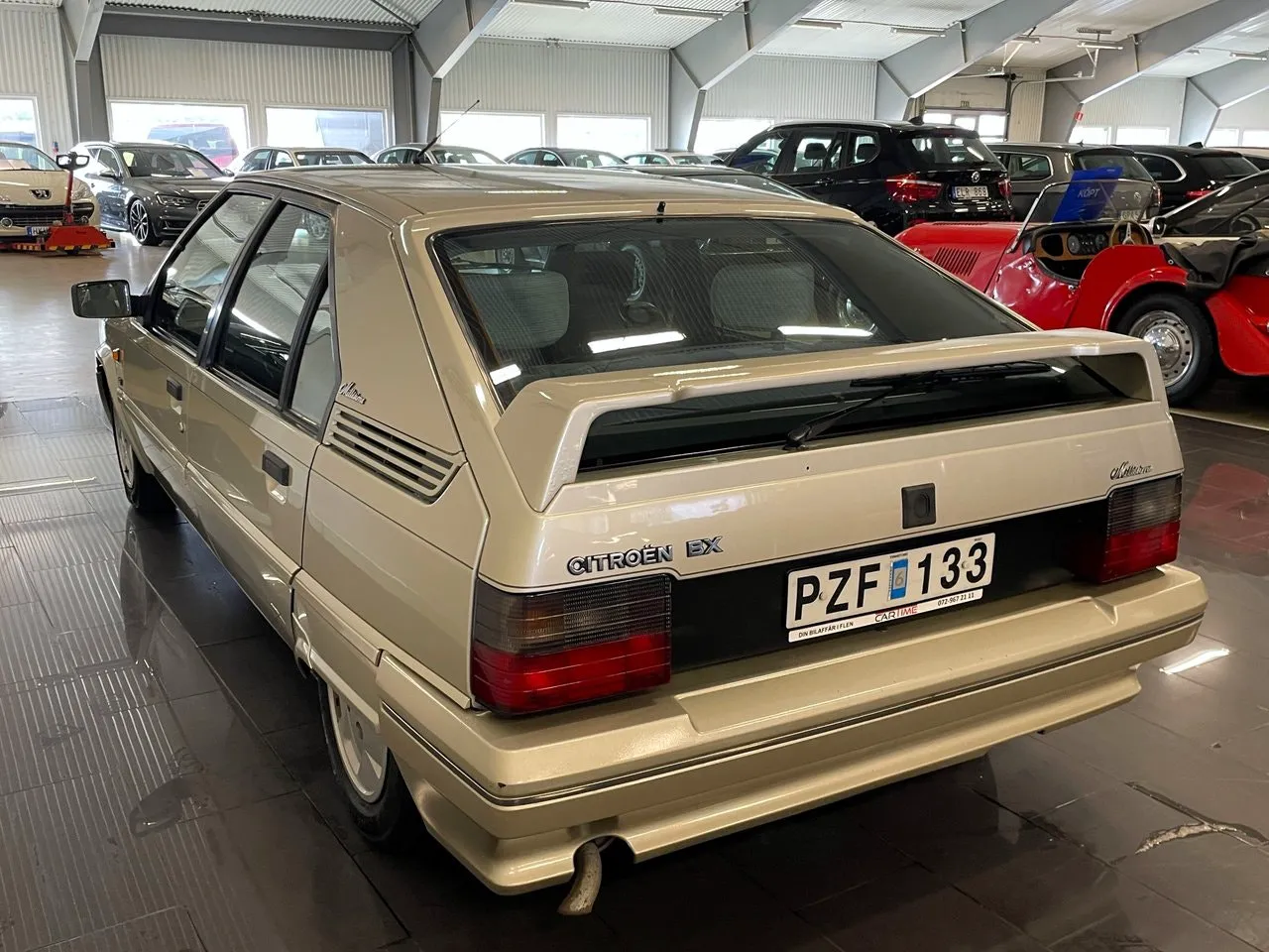 Vehicle image 6
