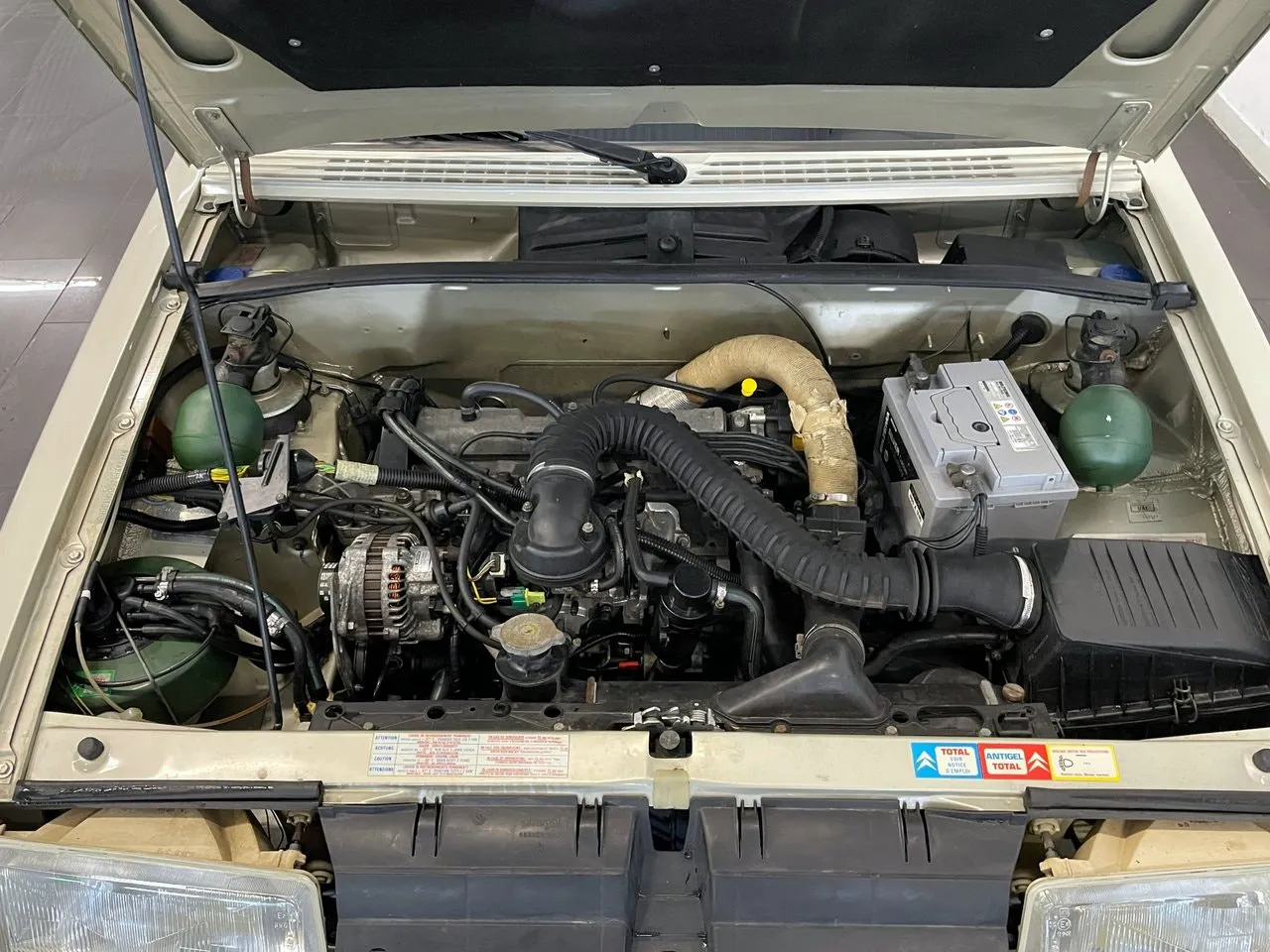 Vehicle image 22