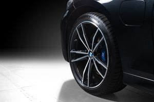 BMW 330 bild 7
