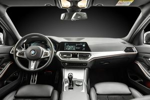 BMW 330 bild 8