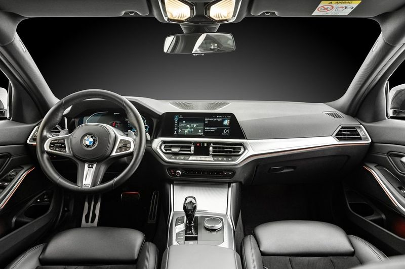 BMW 330 bild 8
