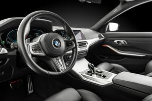 BMW 330 bild 15