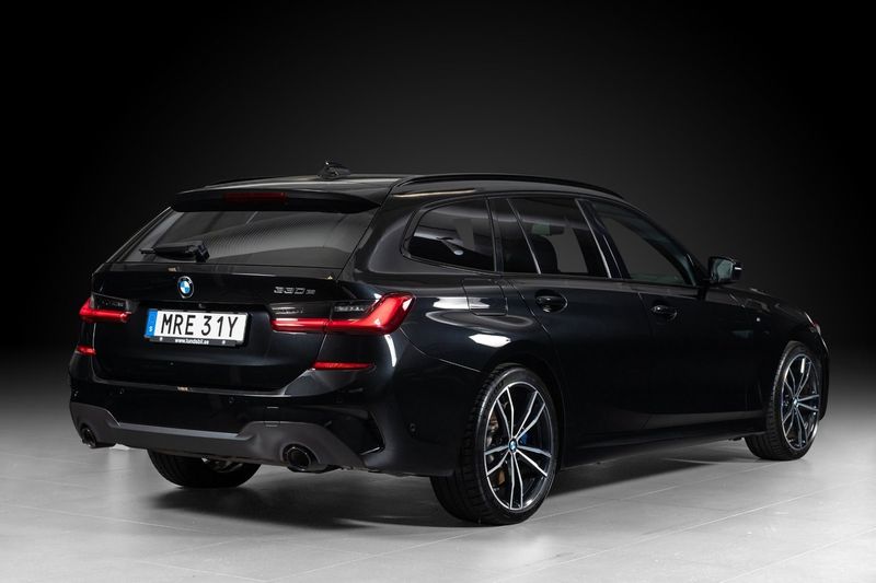 BMW 330 bild 2