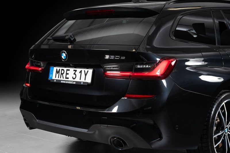 BMW 330 bild 6