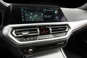 BMW 330 bild 12